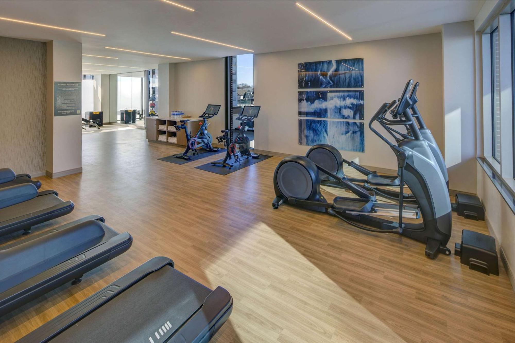 Embassy Suites By Hilton Virginia Beach Oceanfront Resort Екстериор снимка